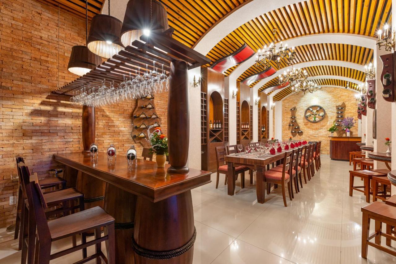Anh Phát Resort Tinh Gia Exterior foto